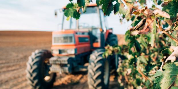 Pneus para frota agrícola: entenda o terreno da sua colheita